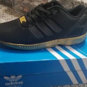 Women's adidas size 5 new